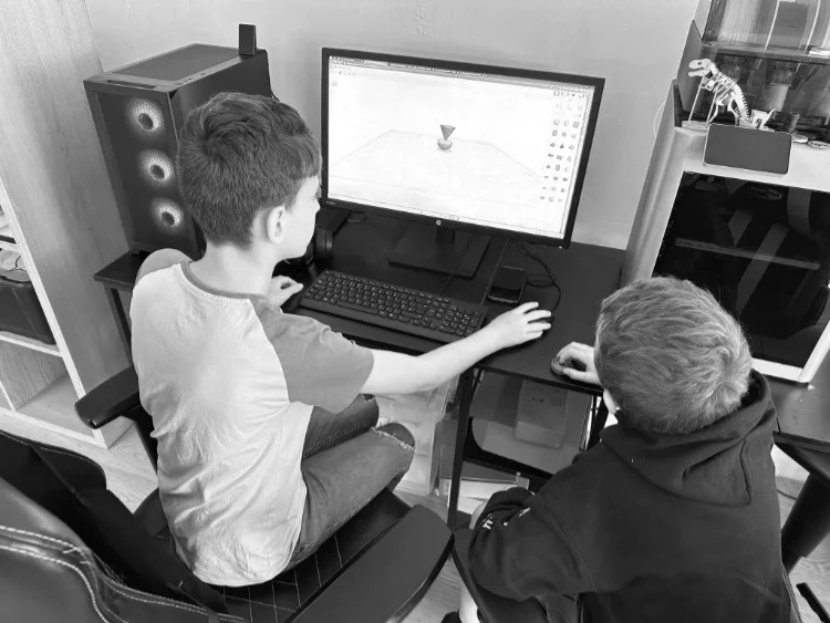 Shedders doing computer graphics